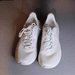 Hoka Mach 6, W7.5